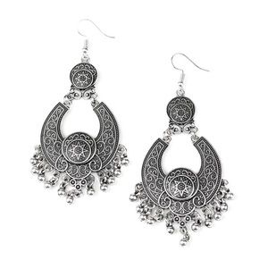 💥3/$15💥 Sunny Chimes - Silver Earrings